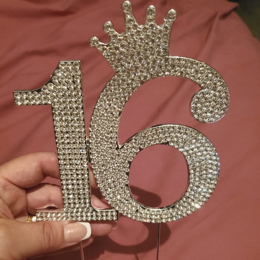 Cake topper 16
